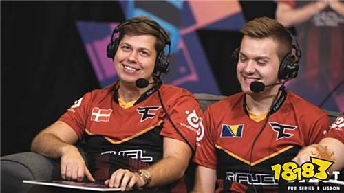 再黑就该红 再黑就该红