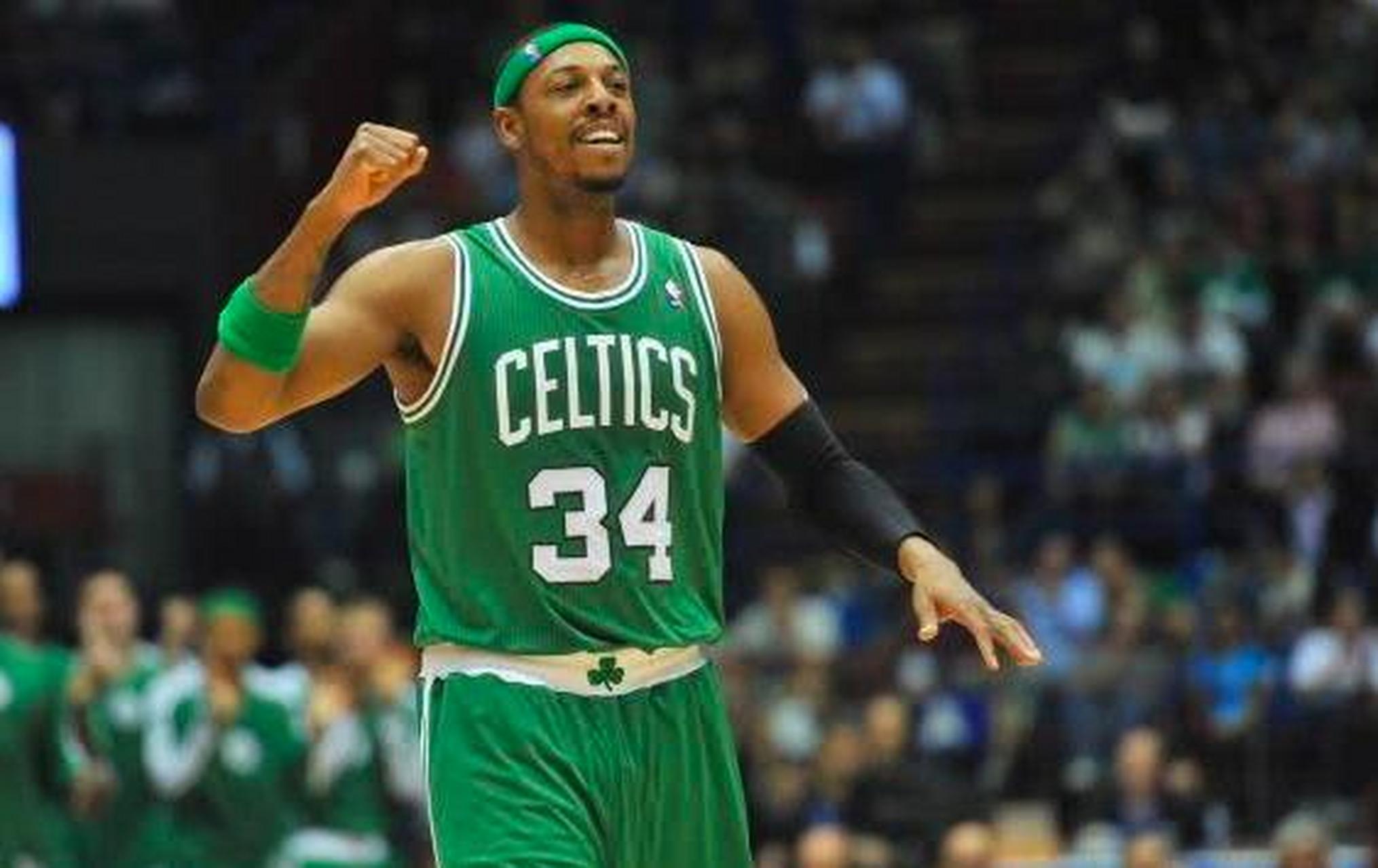 牺牲个人持 牺牲个人持